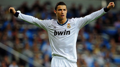 颜骏凌：赢下德比提升了我们的信心，球队每年的目标都是争冠（颜骏凌：德比胜利提振信心，球队年年剑指冠军）