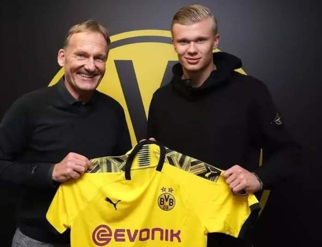 杜兰特冠军含金量不足？那库里的呢？杜兰特在火箭能否夺冠？（杜兰特冠军成色被质疑，库里又如何？若在火箭，KD能否夺冠？）