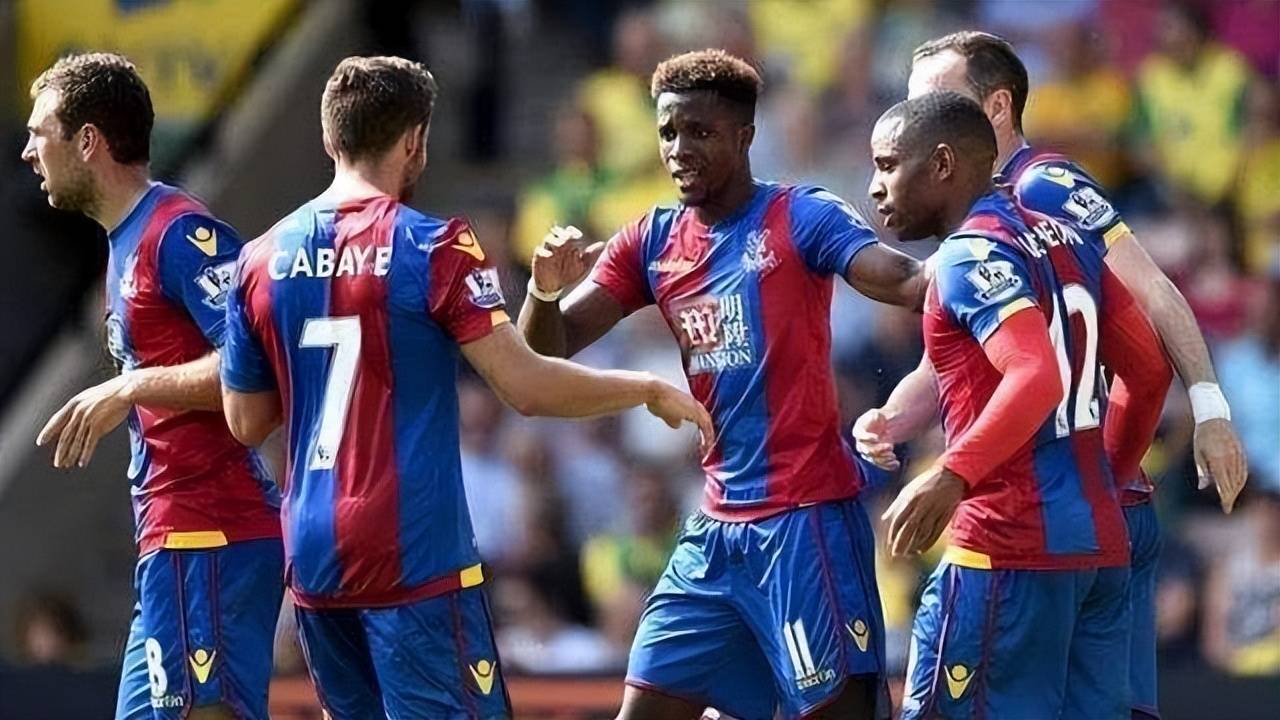 法尔克：拜仁谈妥于帕新合同的年薪和奖金，但还差解约条款没谈好（法尔克：拜仁与于帕续约的薪资与奖金已达成一致，解约条款仍在磋商）