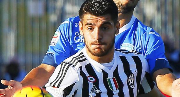 梅西一年三大MVP！造进球74个！快踢满全场还能边线一过四！（梅西一年揽三大MVP，参与74球；近乎全勤仍上演边线一挑四）