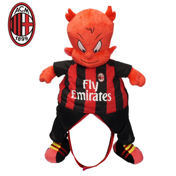 多特4-0十人黄潜，吉拉西双响，阿德耶米、斯文松建功，法比奥-席尔瓦失点（十人黄潜0-4不敌多特，吉拉西梅开二度，阿德耶米与斯文松破门，法比奥-席尔瓦点球失手）