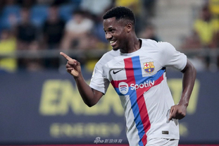 美记：快船与弗兰克谈续约还为时过早，但快船暂不会重大调整（美媒：快船与弗兰克续约时机未到，球队短期内无意大改动）