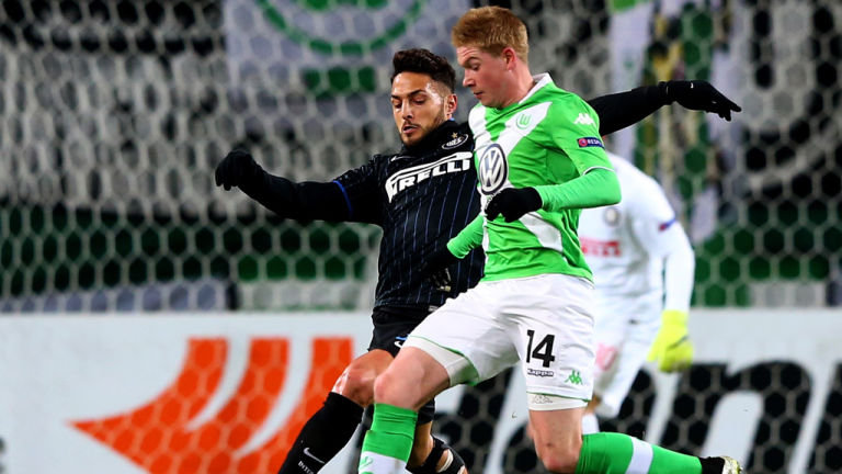 被问是否会下课，罗马尼亚主帅大怒：别问我这个问题！（被追问帅位去留，罗马尼亚主帅震怒：这个问题别再提！）